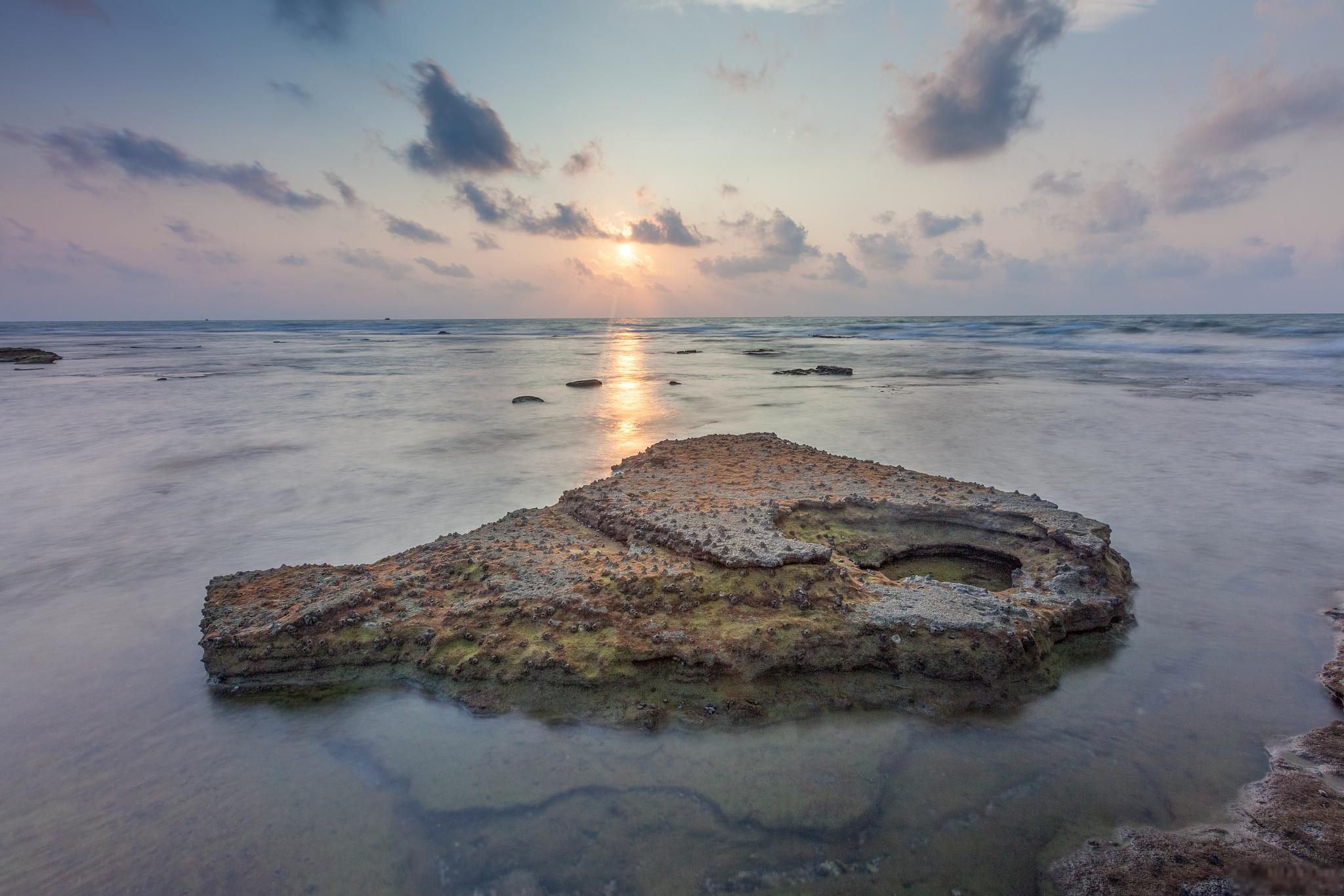 涠洲岛:探寻广西的绝美秘境 涠洲岛,中国最大,最年轻的火山岛,位于北