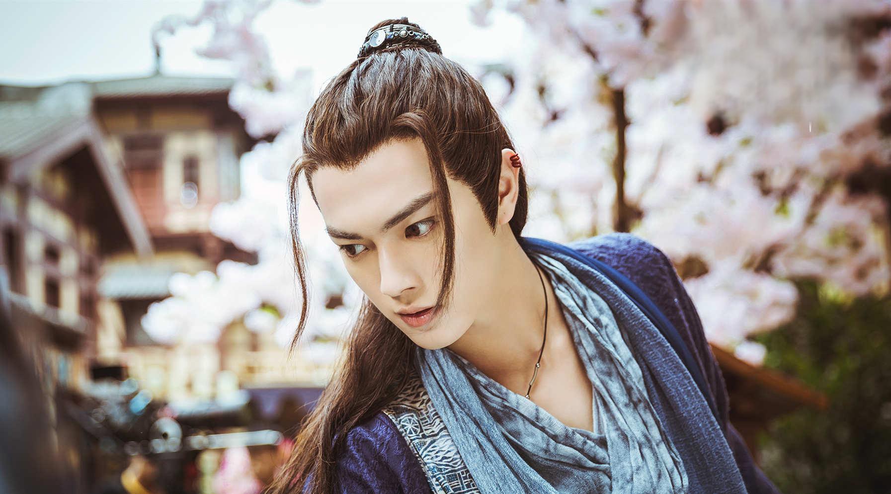 许凯:为什么还是不红 许凯,华南农业大学退学生,出道6年,搭遍杨幂