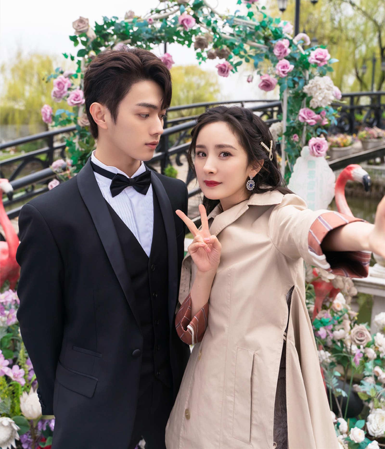 许凯:资源不断却难大红,市场趋势下的隐忧 出道6年,许凯搭遍杨幂,杨紫