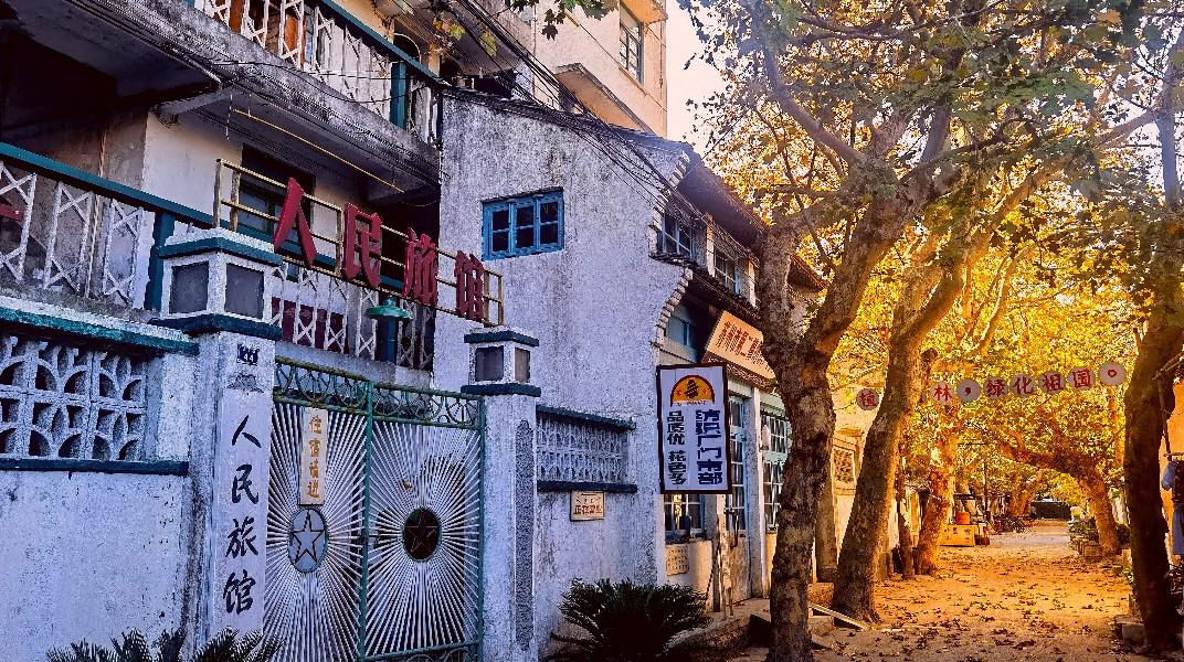 探秘宁波秀水街历史文化街区:广仁街 广仁街是宁波秀水街历史文化街区