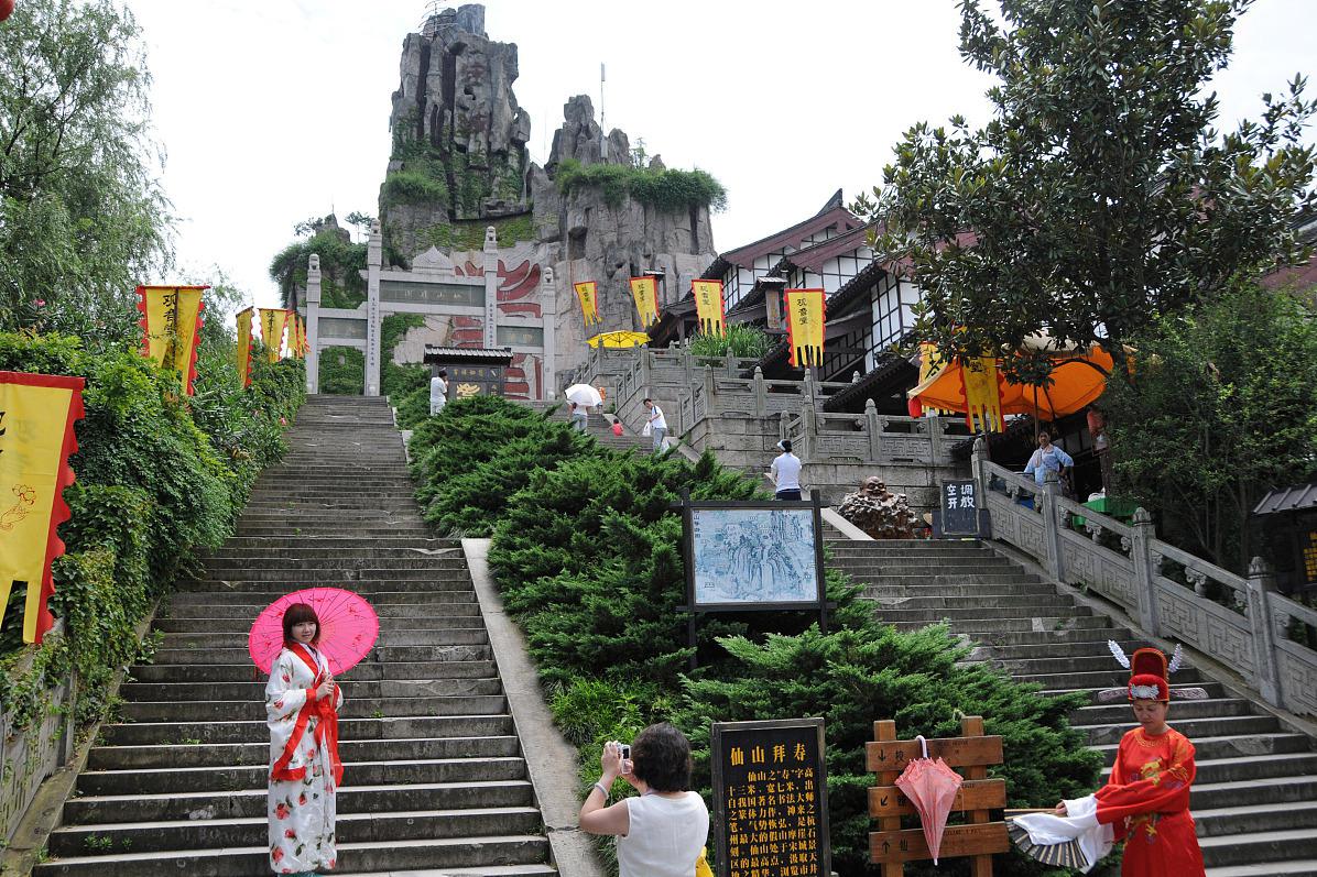 穿越千年,一日尽享——杭州宋城景区 杭州宋城景区,一个集历史文化