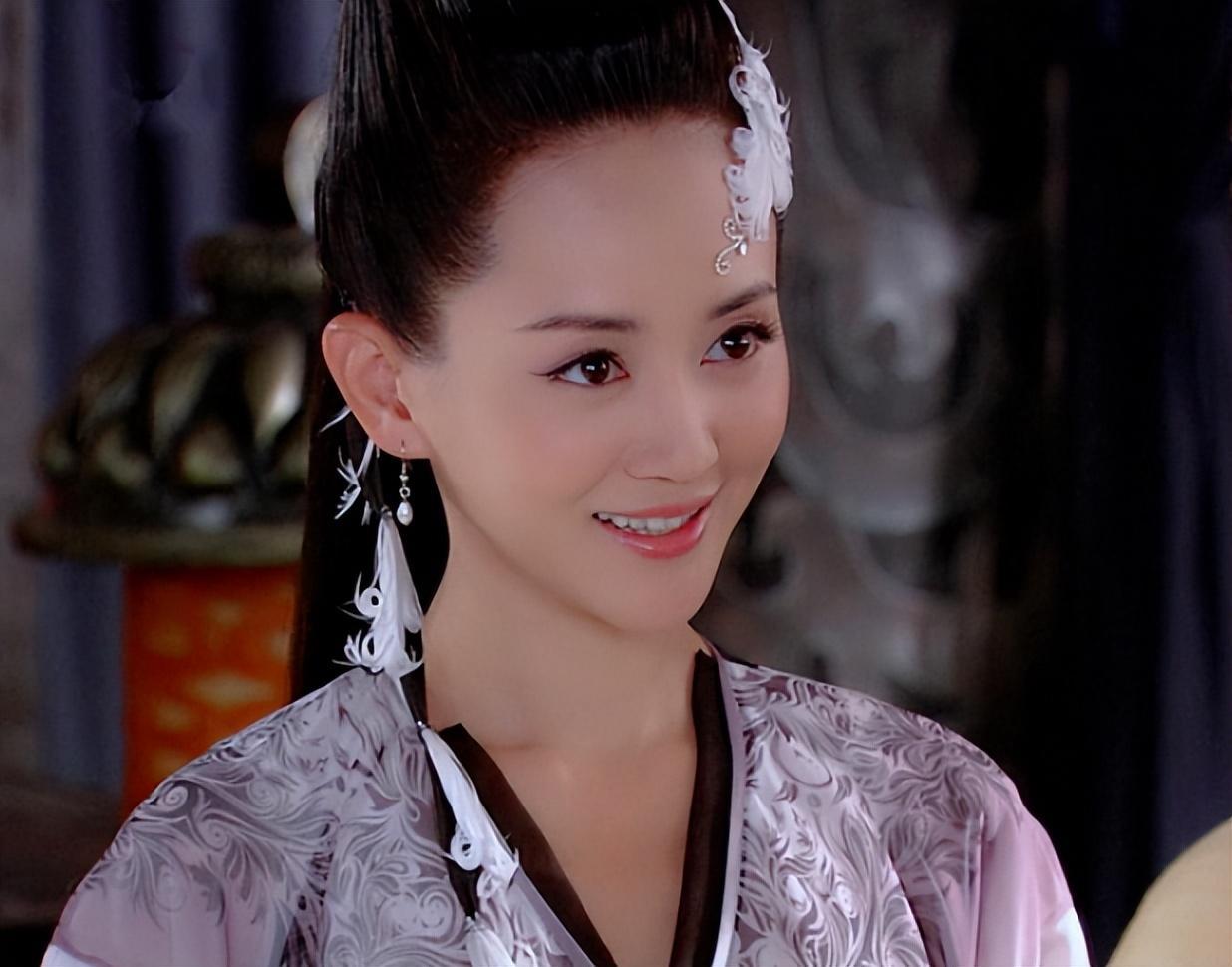 张定涵:闪婚背后的幸福密码 张定涵,这位被誉为"古装女神"的女演员,在