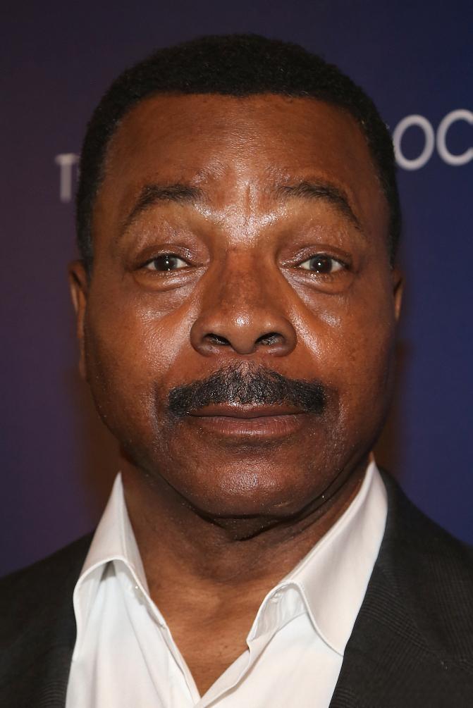 他曾在洛奇系列中扮演黑人拳王阿波罗·奎迪,并参演过铁血战士,曼达洛