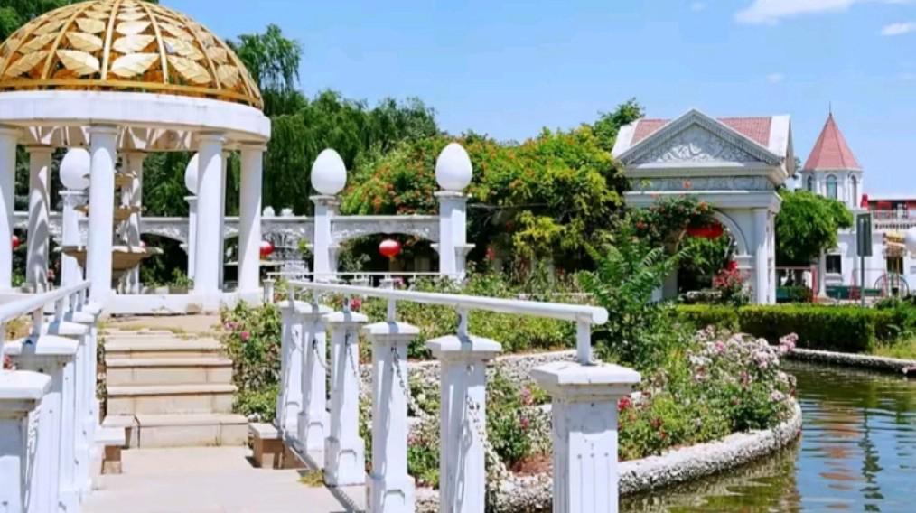 月亮河公园:自然与文化的交融之地 北京市通州区月亮河公园,一处自然