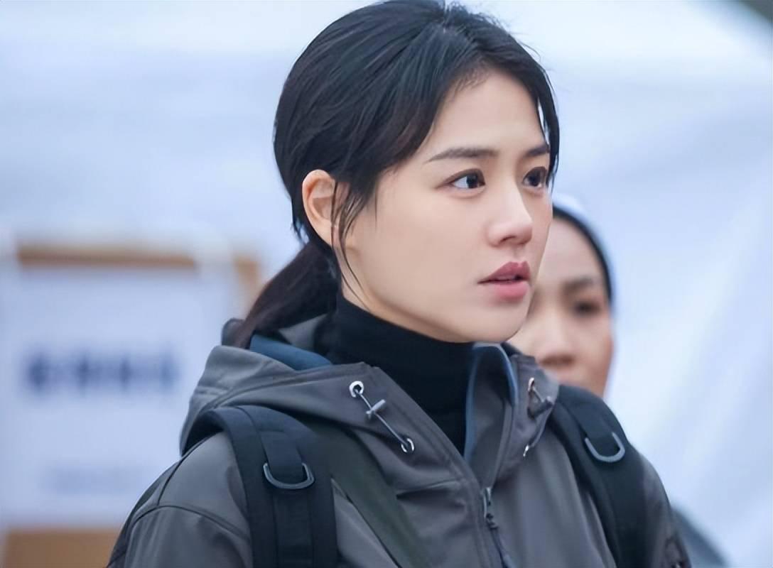 马思纯:金马影后背后的恋爱脑 马思纯,出身于演艺世家,蒋雯丽的小姨和