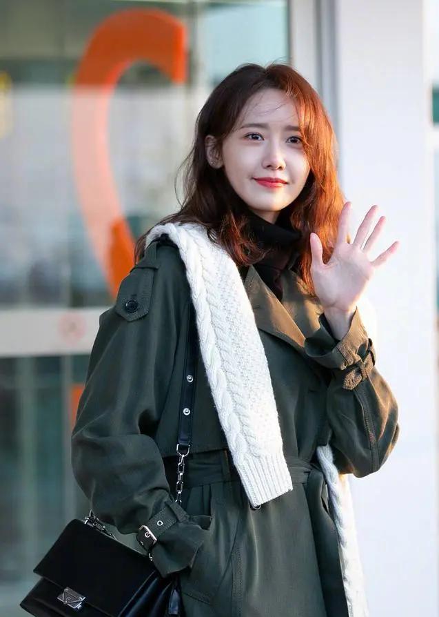 允儿清晨美貌,可爱甜美迷人 少女时代成员允儿展现了清晨的女神般美貌