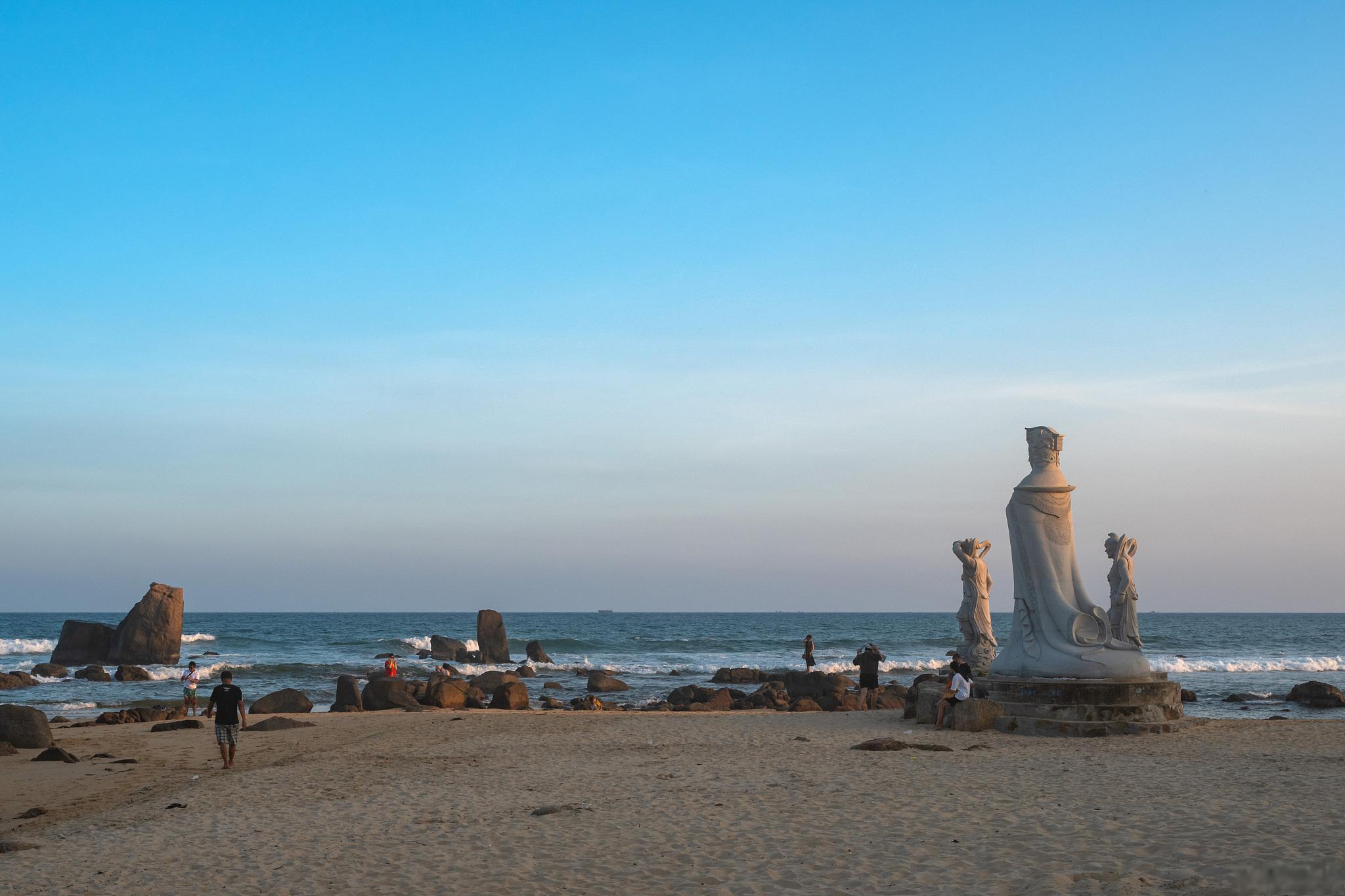 鲅鱼圈旅游区:与大自然的约会 鲅鱼圈旅游区位于营口市东南部,拥有得