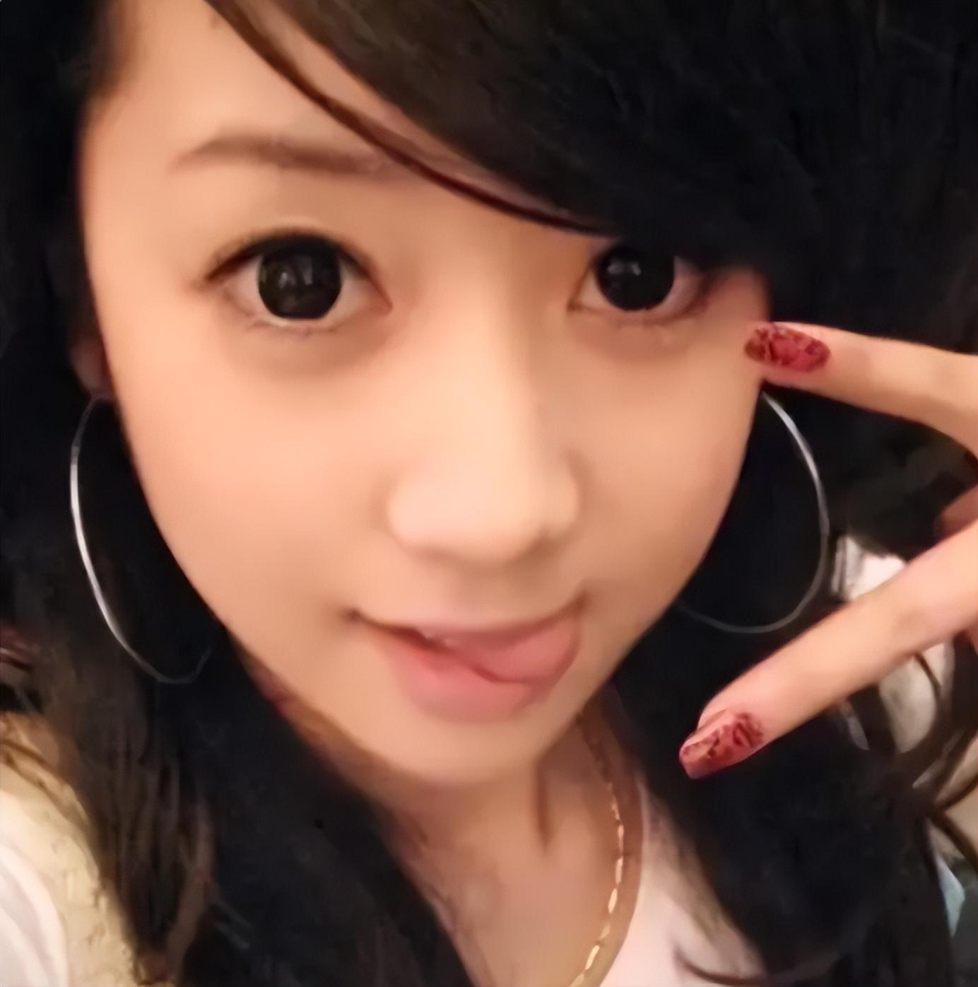 程琳:非主流女神 程琳,曾经的"非主流女神",因为穿着另类的衣服,很快