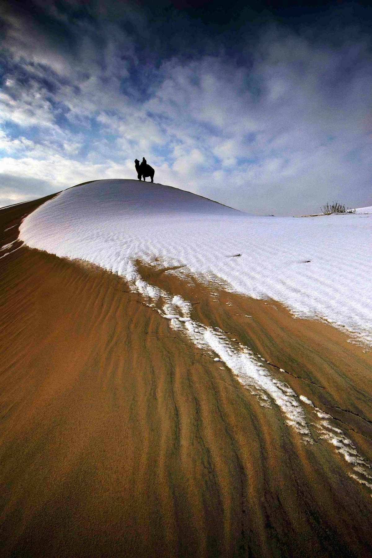 冬日雪景之美 7615美景如画 冬日里的奈曼旗宝古图沙漠,被白雪