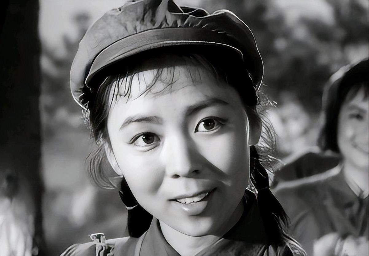 刘尚娴:患难婚姻格外美丽 刘尚娴,因饰演《英雄儿女》中的"王芳"走红