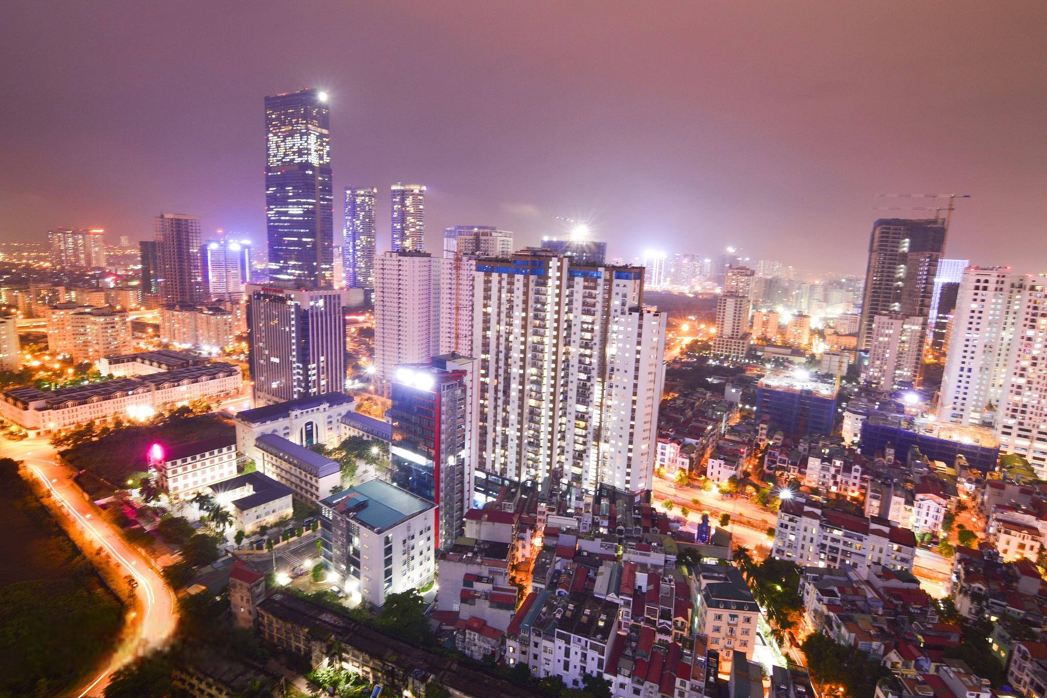 佛山:广东省的心脏地带 佛山位于珠三角腹地,与港澳,广州,中山为邻