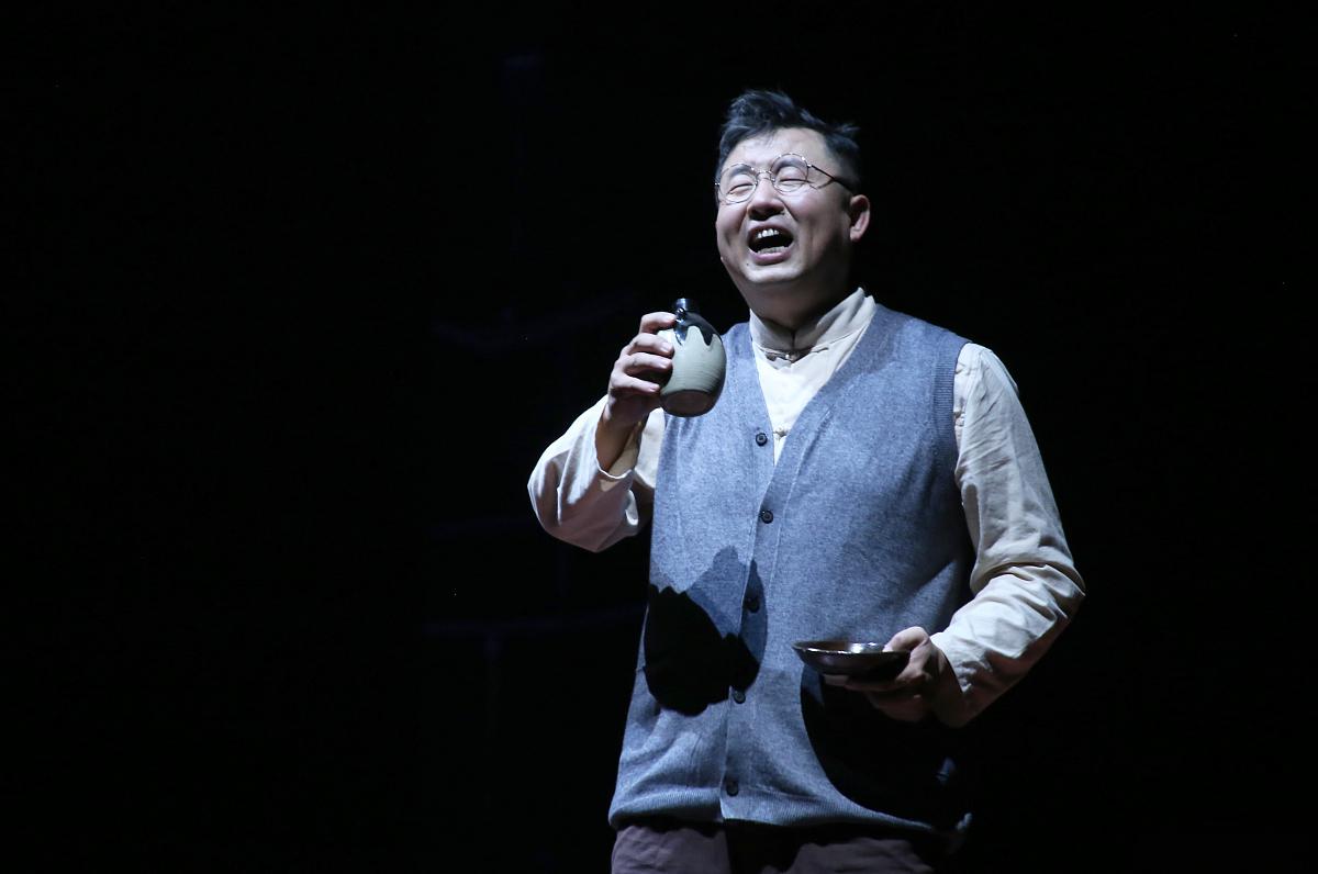 宁文彤:演技卓越的国际反恐专家 宁文彤,这个名字在中国影视圈如雷贯