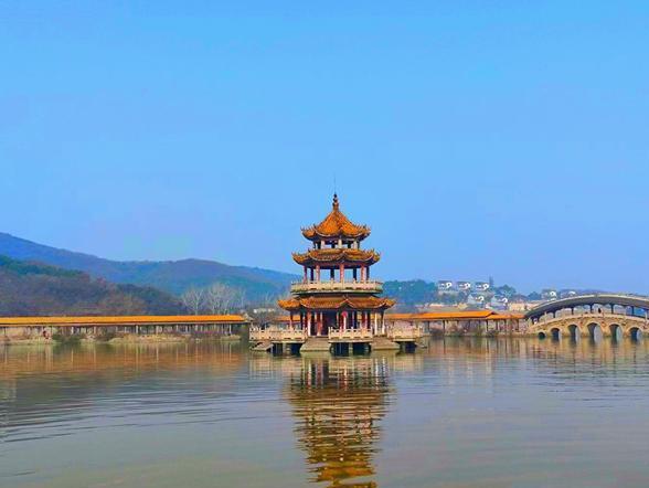 统一嘉园:无锡的遗珠,时光的印记 统一嘉园,位于无锡市滨湖区,曾是