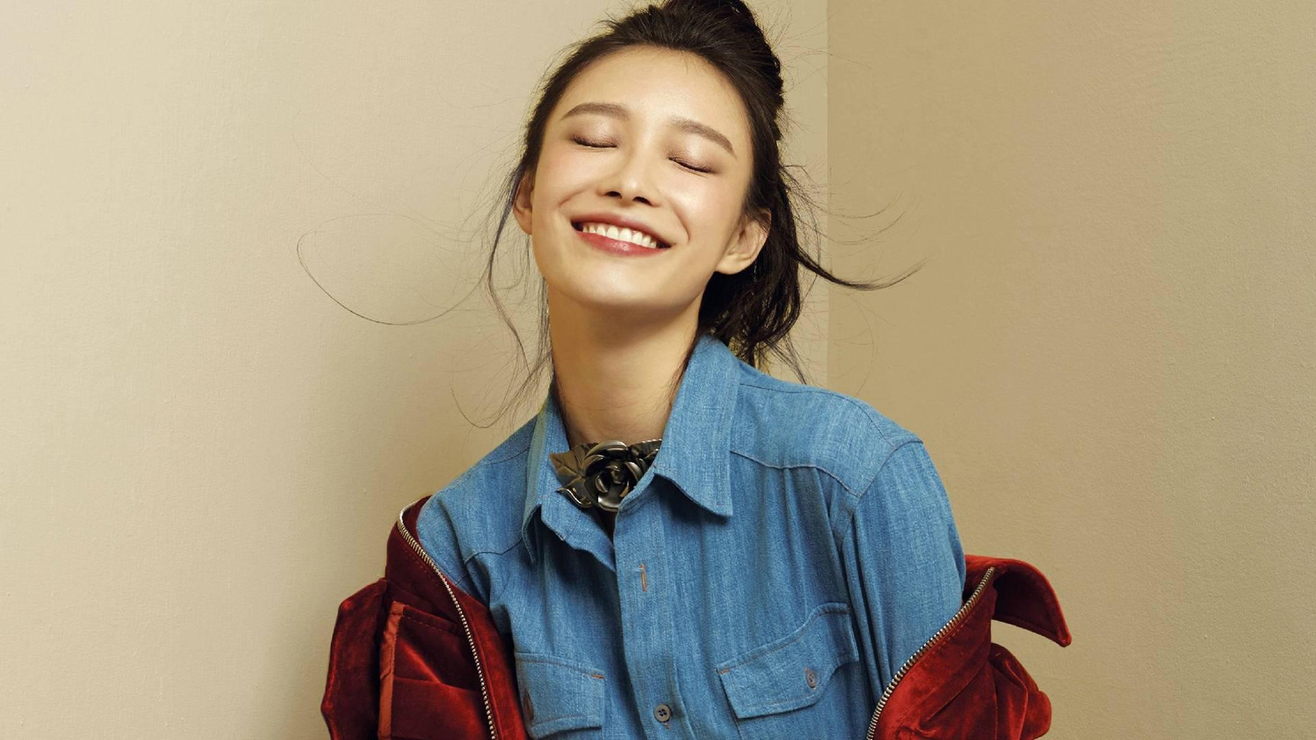 倪妮深夜晒照,蒙面造型酷飒似女侠客 倪妮深夜晒照,以蒙面造型亮相,酷