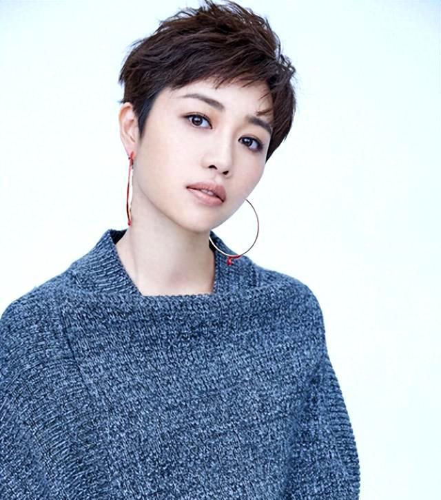 张龄心:从影视新星到母亲的无缝切换 张龄心,这个名字在影视圈中如雷