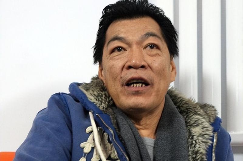 成奎安:从混混到传奇演员,香港影史上的璀璨星辰 成奎安,这个名字在