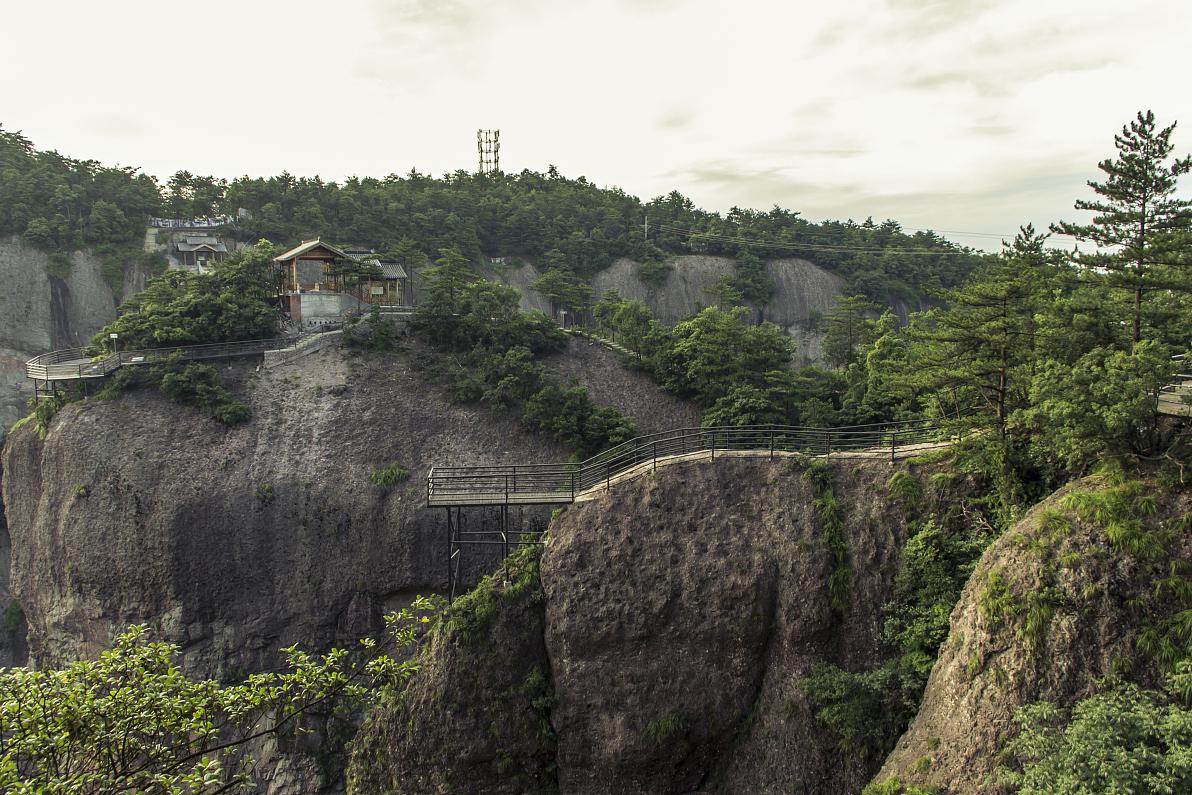 马头山:不容错过的综合性旅游景区 马头山位于中国广东省清远市石角镇