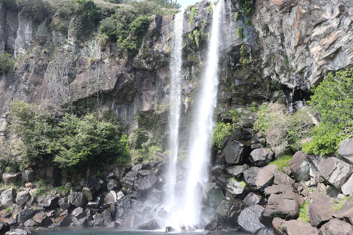 赞美天台山大瀑布图片