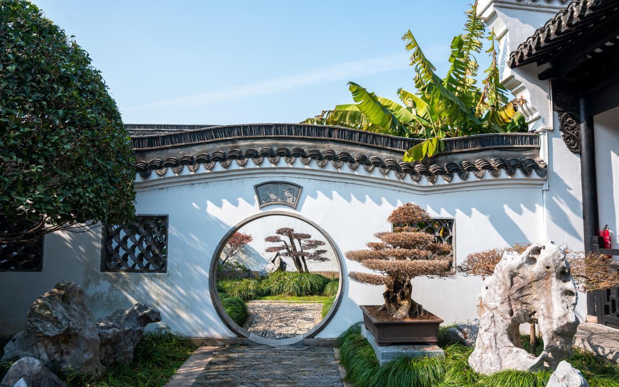 绮园:海盐县的瑰宝 海盐县,浙江嘉兴的璀璨明珠,历史悠久,文化深厚.