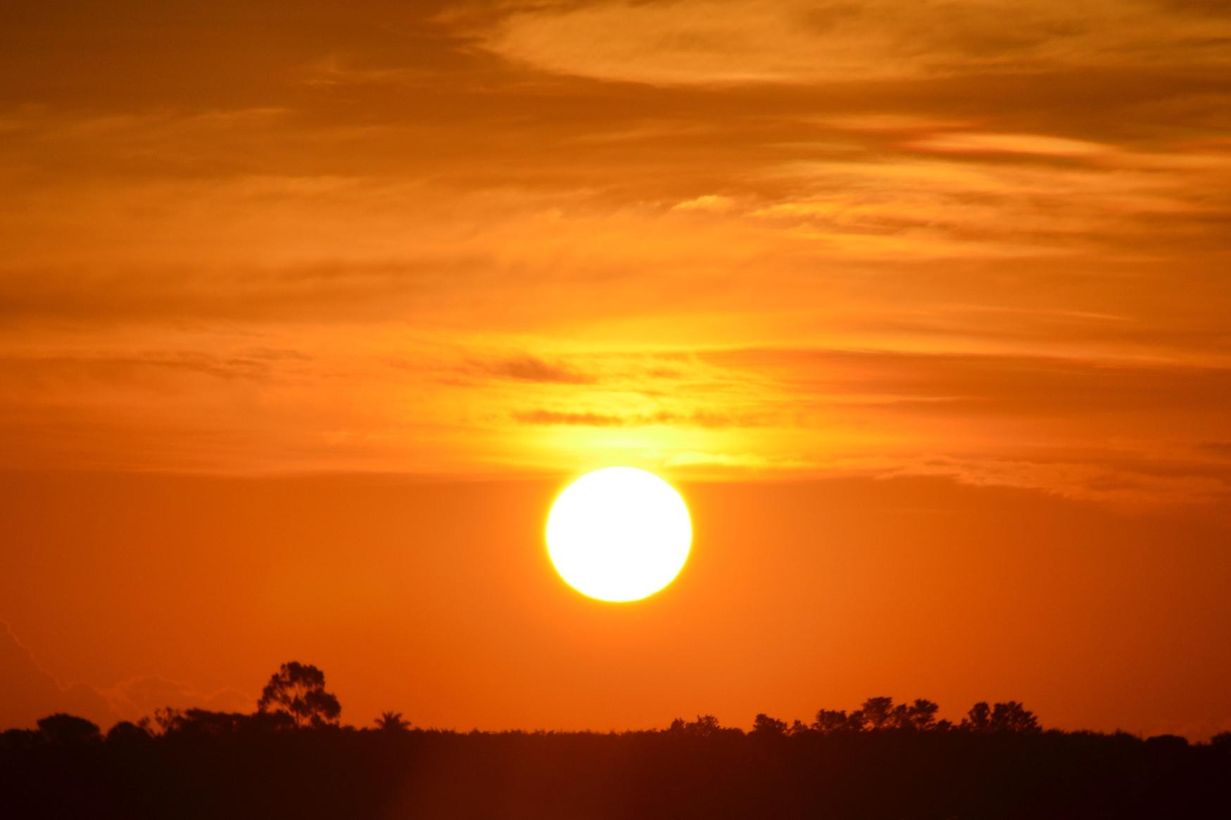 夕阳余晖下的美丽黄昏 93夕阳余晖 太阳缓缓落下