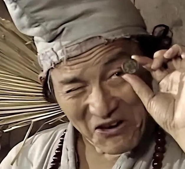 90岁高龄仍活跃在荧幕,以演技传承艺术 游本昌,这位在电视剧《济公》