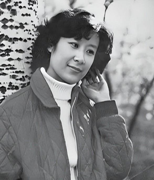 苏小明:人生旋律 苏小明,一个名字在当今年轻一代中或许已经不再引起