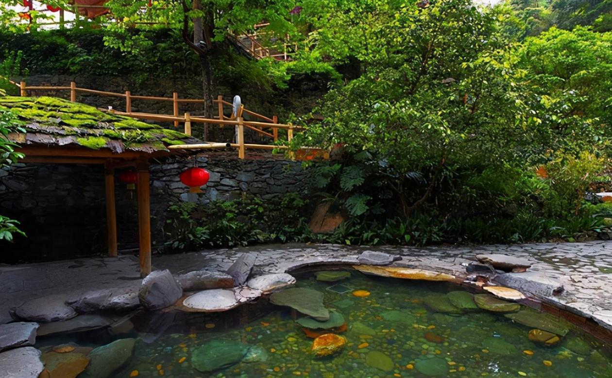 崑龙温泉旅游度假区:烟台的度假胜地 崑龙温泉旅游度假区位于牟平龙泉