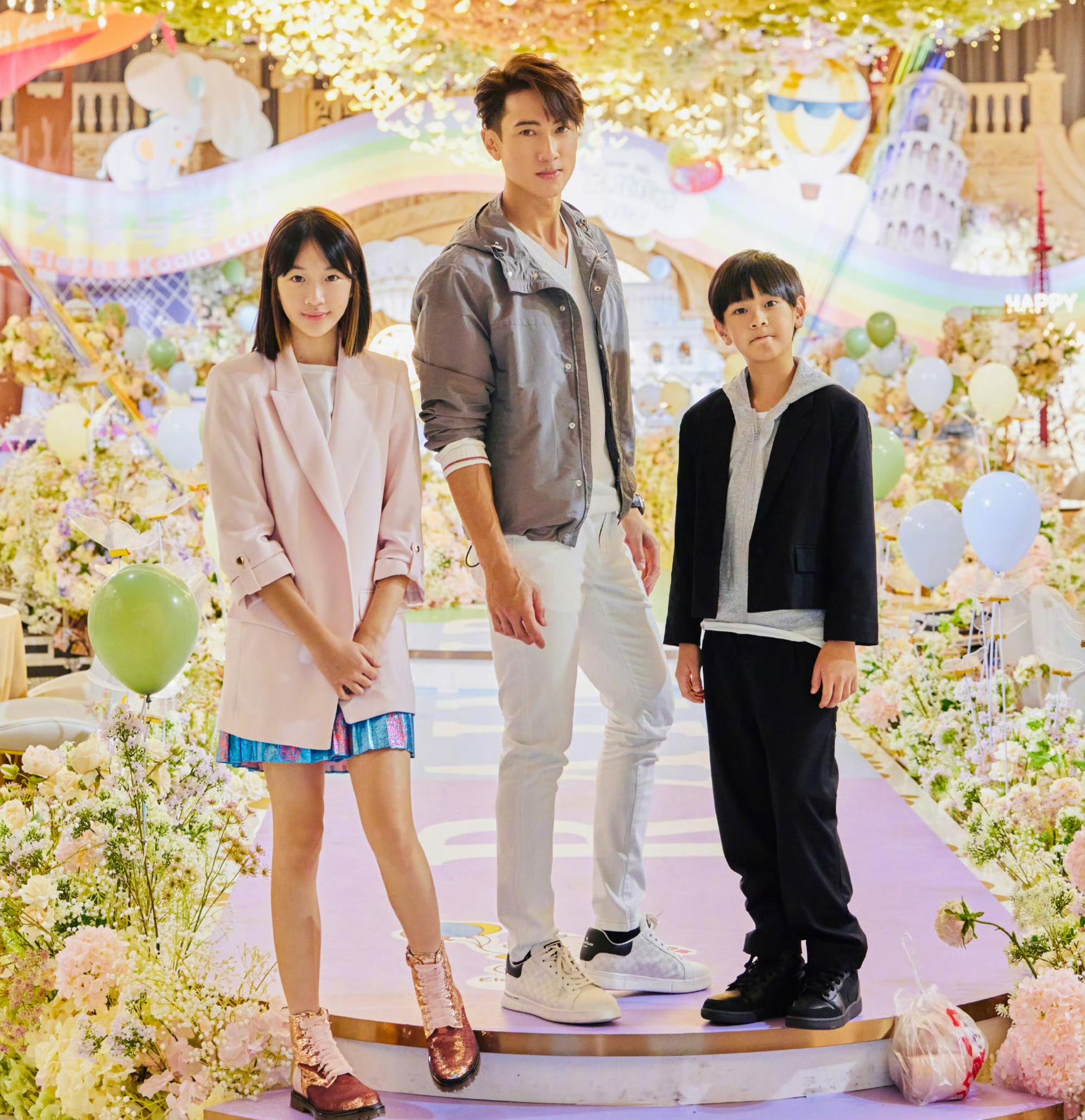 吴尊与妻子28年前的同框照:青春的青涩与执着的爱情 吴尊,这位文莱