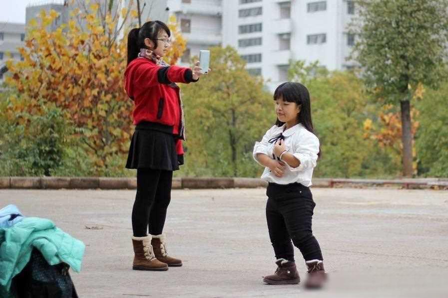 袖珍女孩杨萍图片