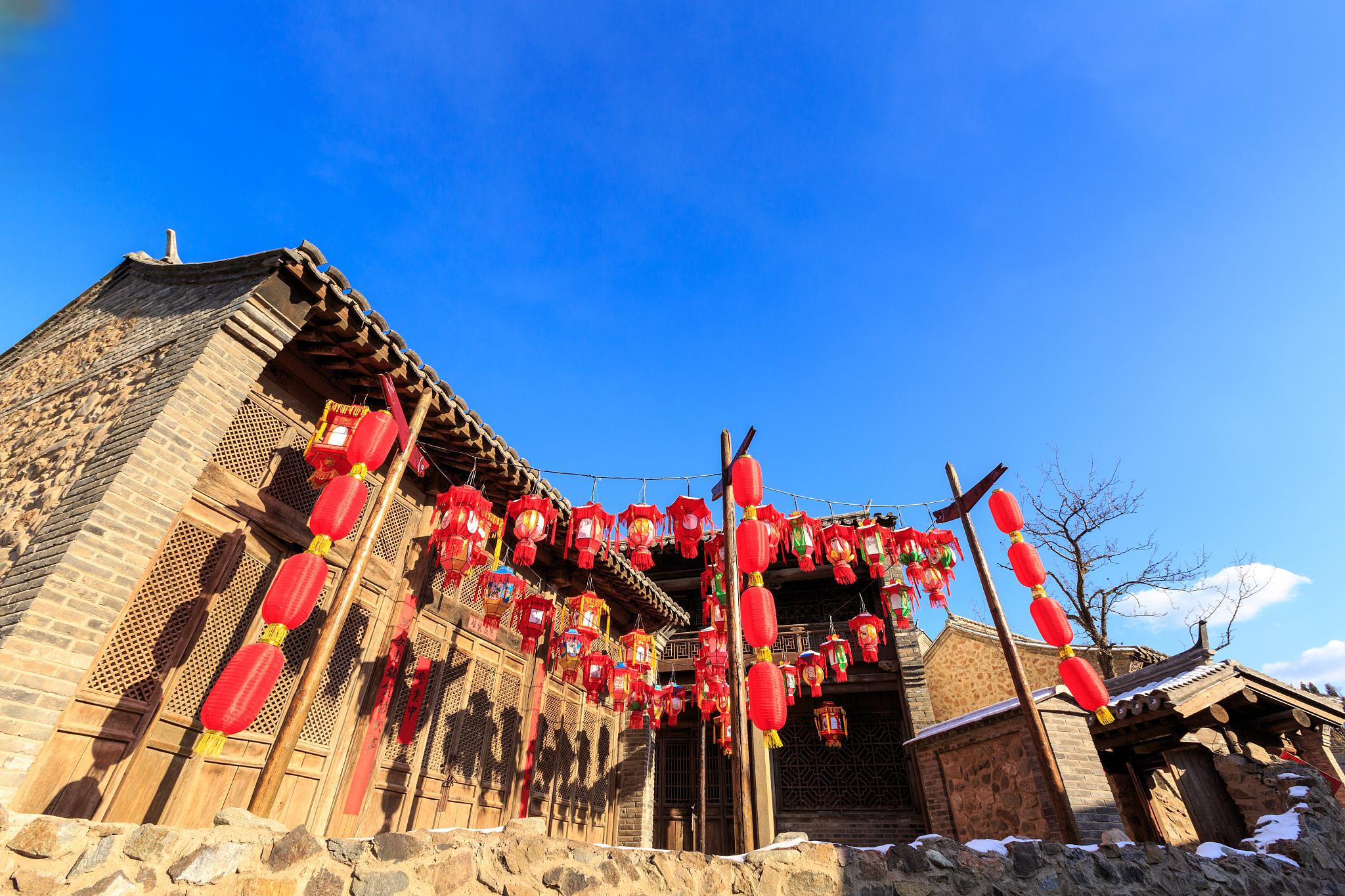神木市是一个旅游资源丰富的城市,拥有众多历史文化和自然风光景点