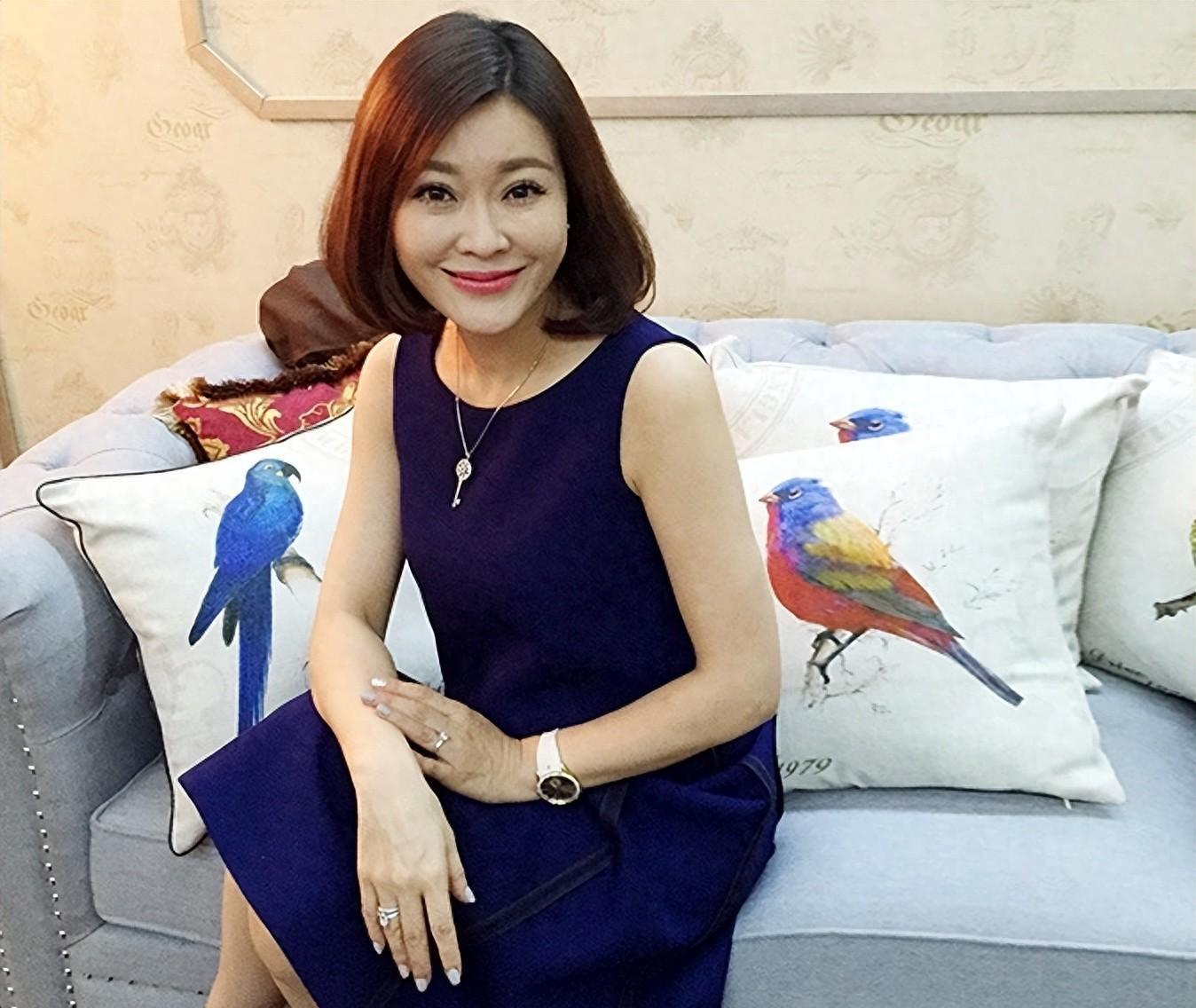 王小骞:丁克15年后的意外之喜,诠释事业与家庭的真谛 王小骞和丈夫谭