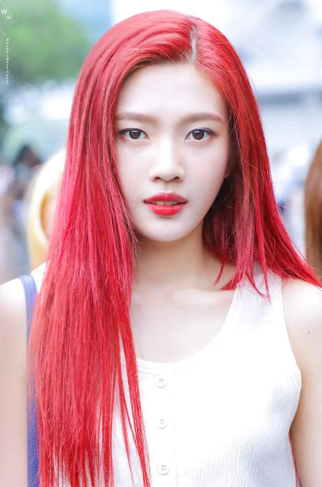 red velvet joy整容疑云:粉丝期待更多演艺活动 red velvet的成员joy