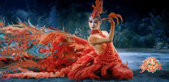 杨丽萍凤舞朝阳:生发蓬勃,美好祝愿 杨丽萍舞蹈凤鸣朝阳,展现凤凰的