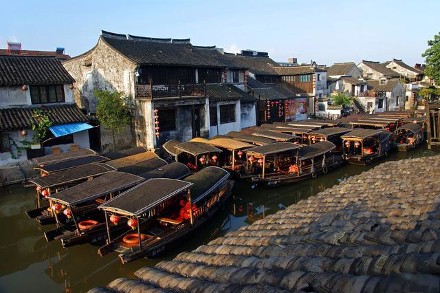 枫泾古镇 枫泾古镇,这颗闪耀在江南水乡的明珠,坐落在上海市金山区