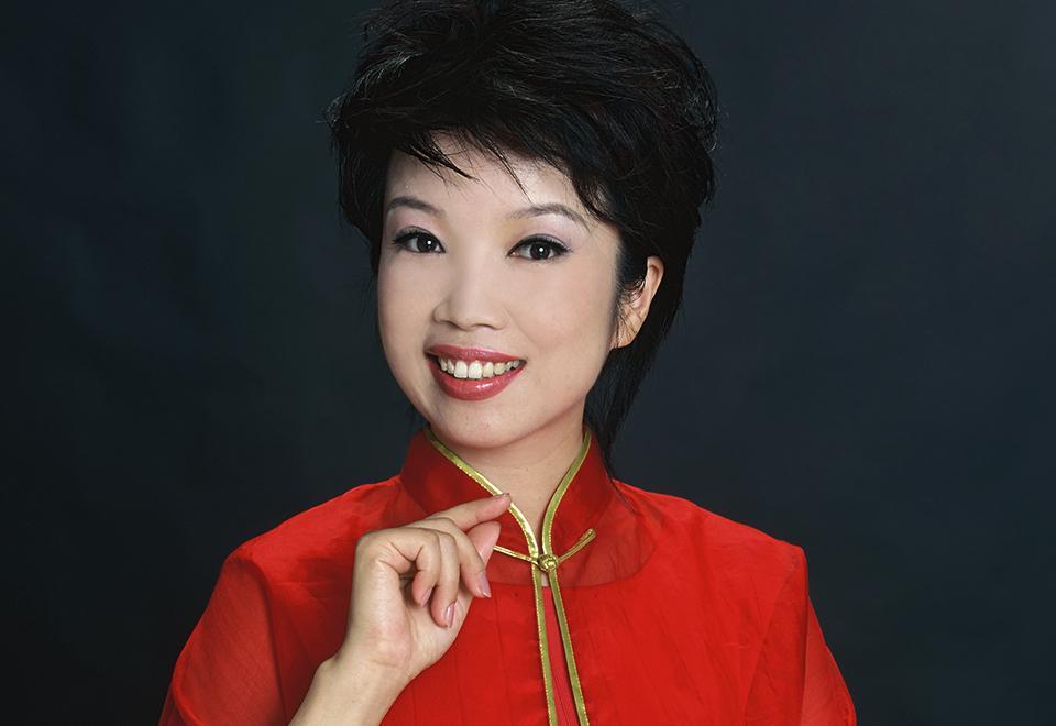 夕阳红主播黄薇:事业与家庭的双赢人生 黄薇,这个名字在央视《夕阳红