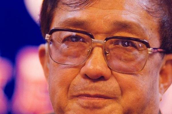 谢晋导演的4个子女已全部离世,让人感到无限惋惜.