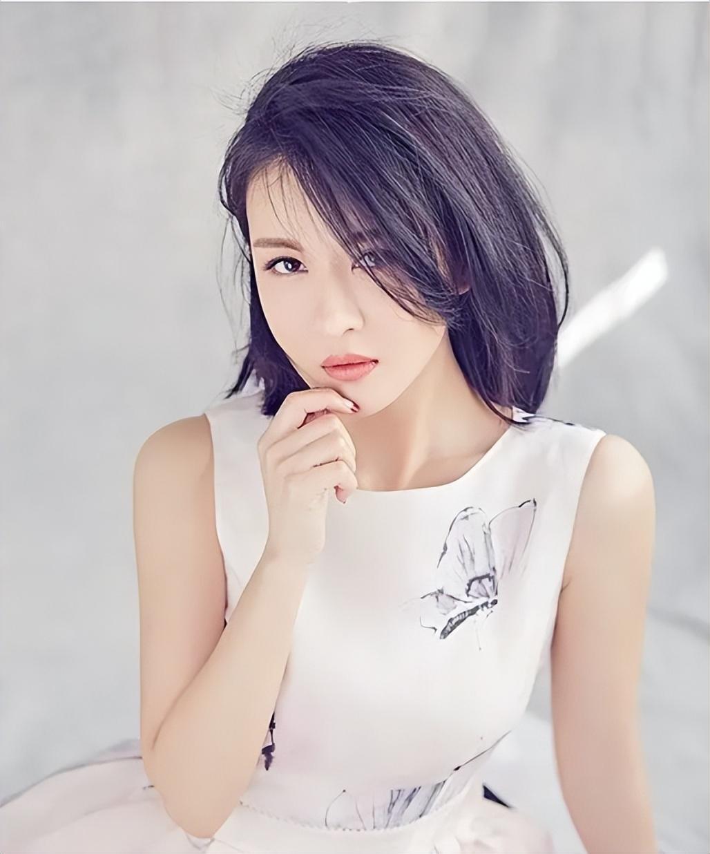 演技的极致考验 演员塑造角色至关重要,这几位饰演过"傻子"的演员,打