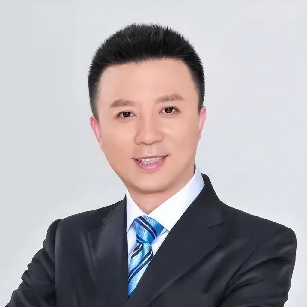 央视主持人潘涛:我这一生最正确的决定 潘涛是一个低调的人,鲜有人知