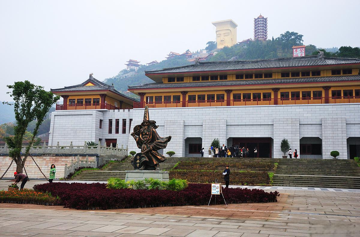 探寻丰都鬼城的奇幻之旅 丰都鬼城是一座充满传奇色彩的古城,融合了