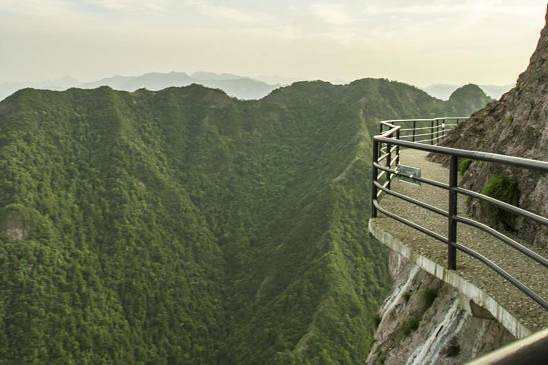 太子山风景区:一览大自然的鬼斧神工与深厚人文底蕴 太子山,位于湖北