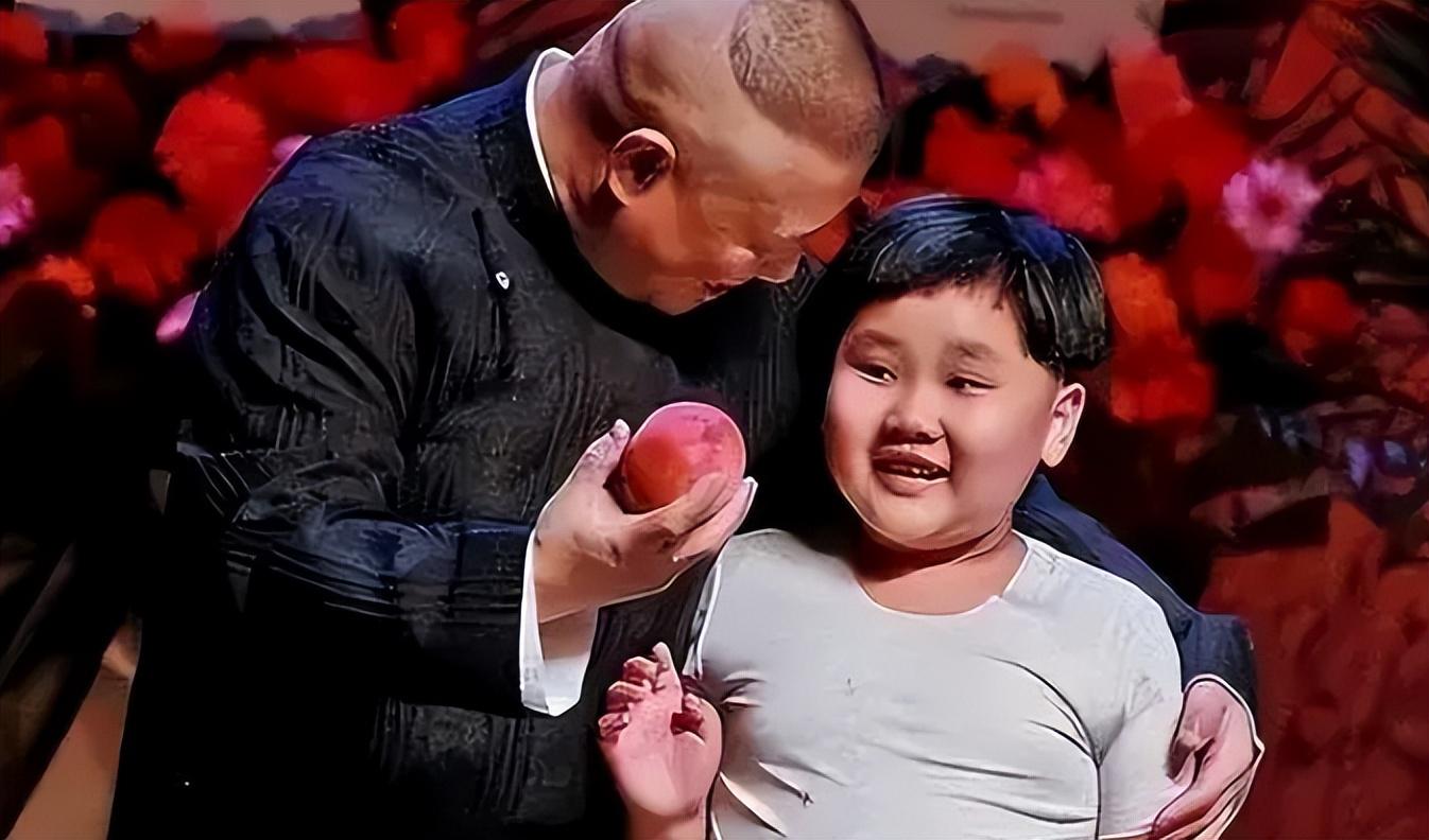娱乐圈父子情背后的商业角力 在德云社癸卯年大封箱演出中,郭德纲与