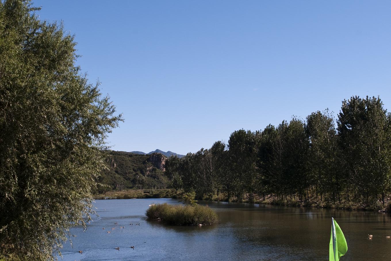 妫河森林公园:回归自然的好去处 妫河森林公园,让你逃离都市喧嚣,全身