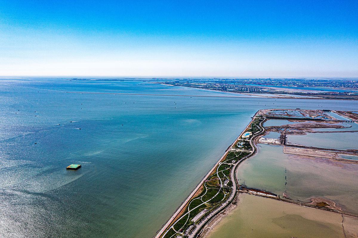 依安县:自然与人文的瑰宝 依安县,位于中国黑龙江省齐齐哈尔市的怀抱