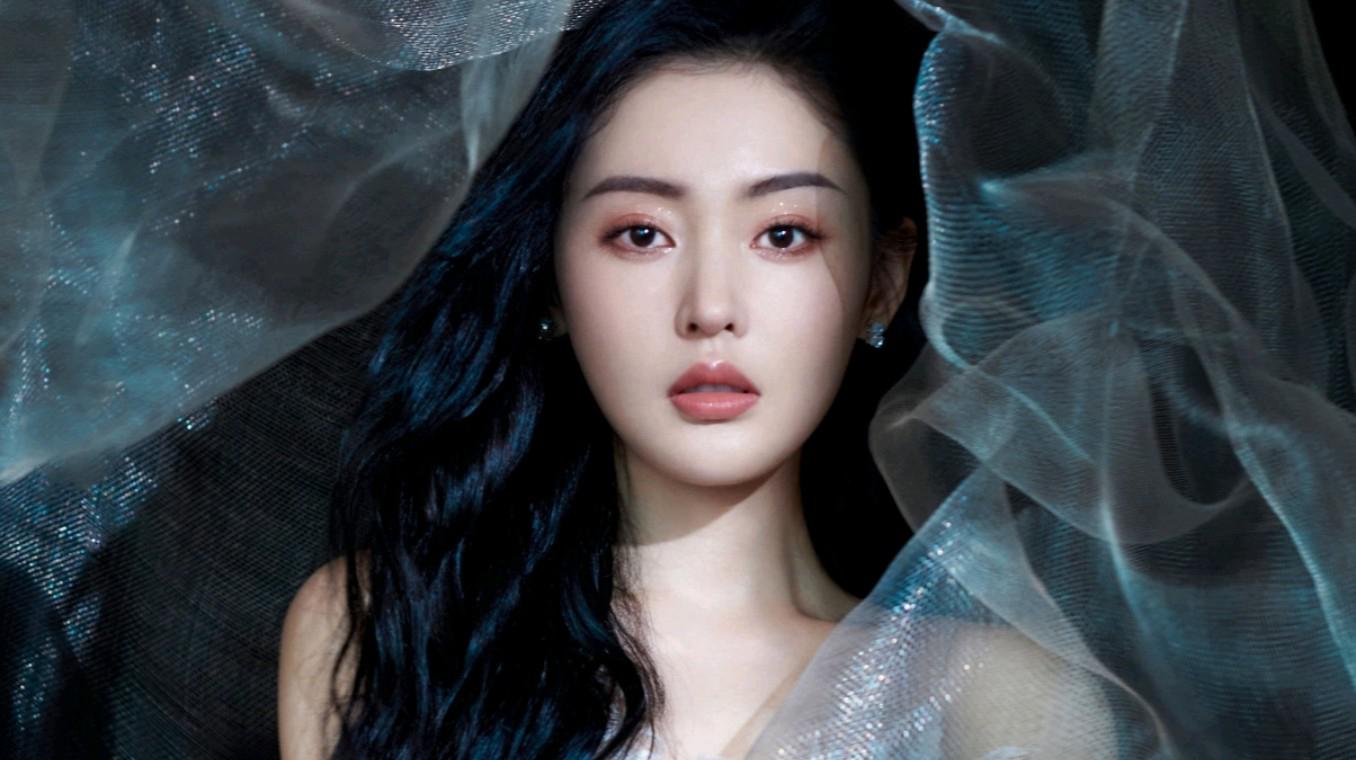 张天爱:内外兼修的优秀女演员 张天爱,中国内地实力派女演员,以其独特