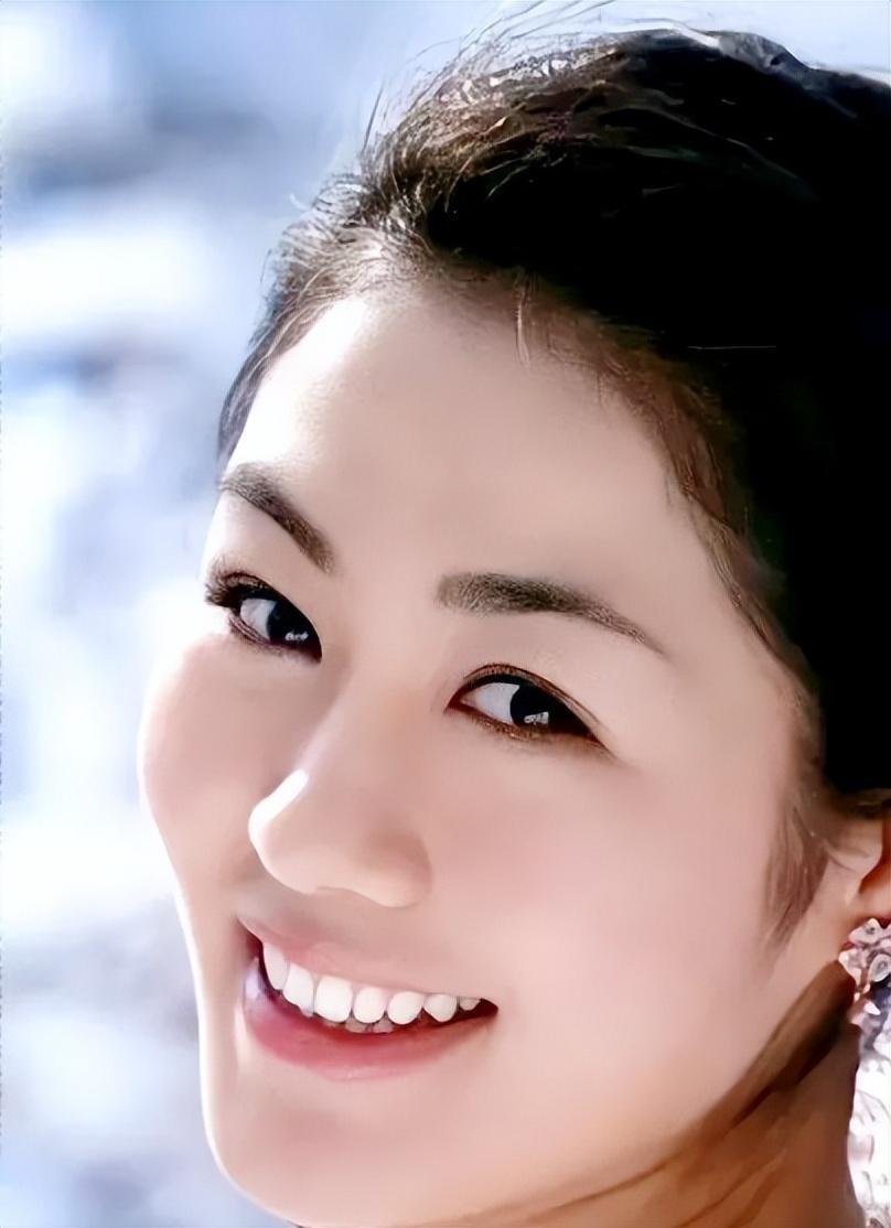 毕畅:娱乐圈中的激情交响曲 毕畅的人生旋律充满着激情与坚韧,犹如一