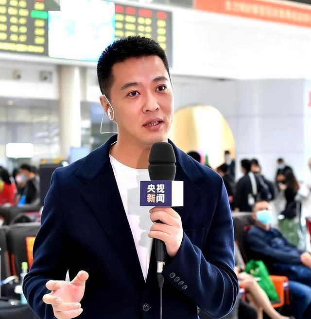 顾国宁:从央视主播到教育工作者 顾国宁,一个名字如同电视屏幕上的