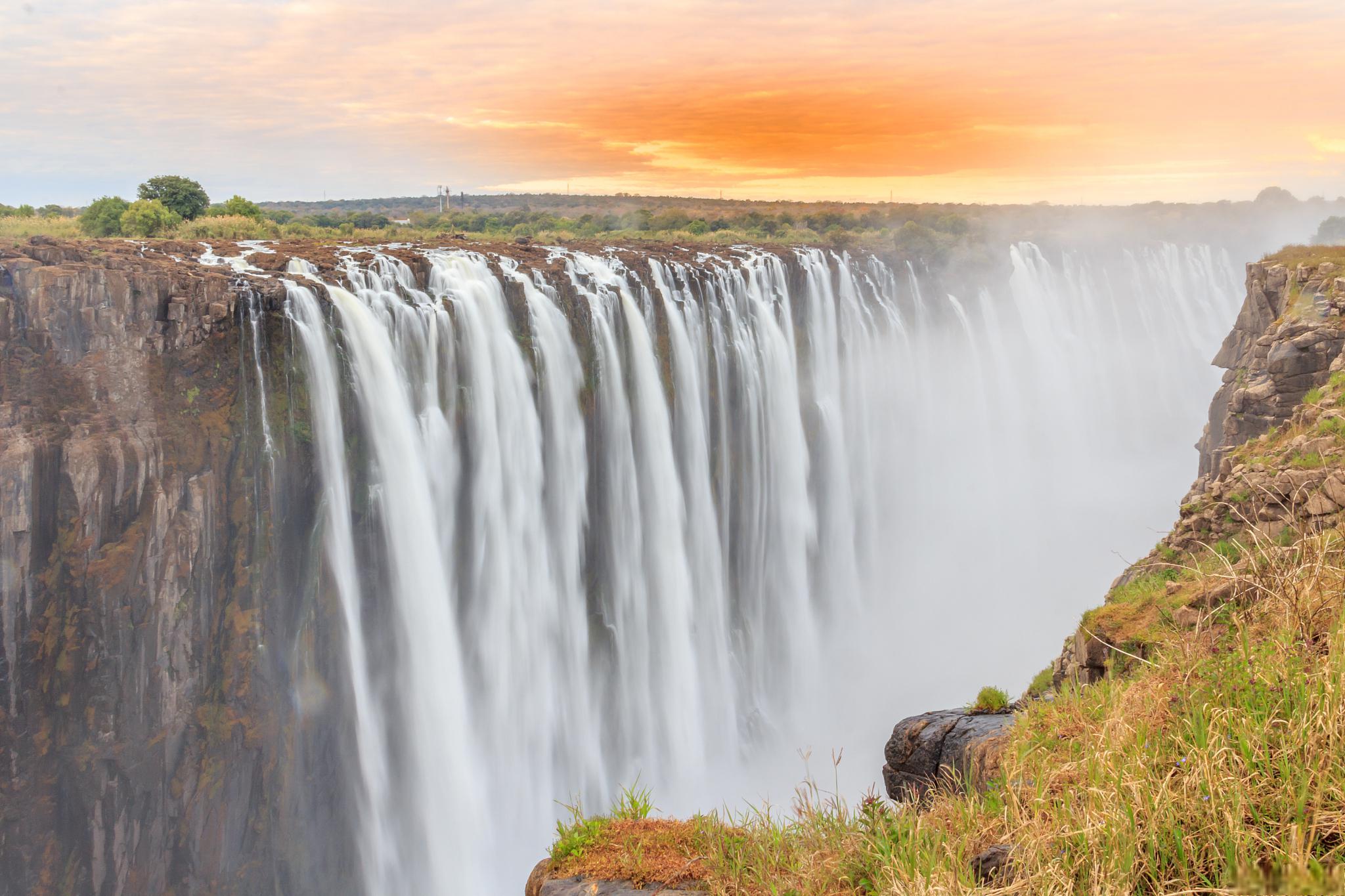 塞尔维纳瀑布:自然与文化的壮丽.@独行侠晓途的动态