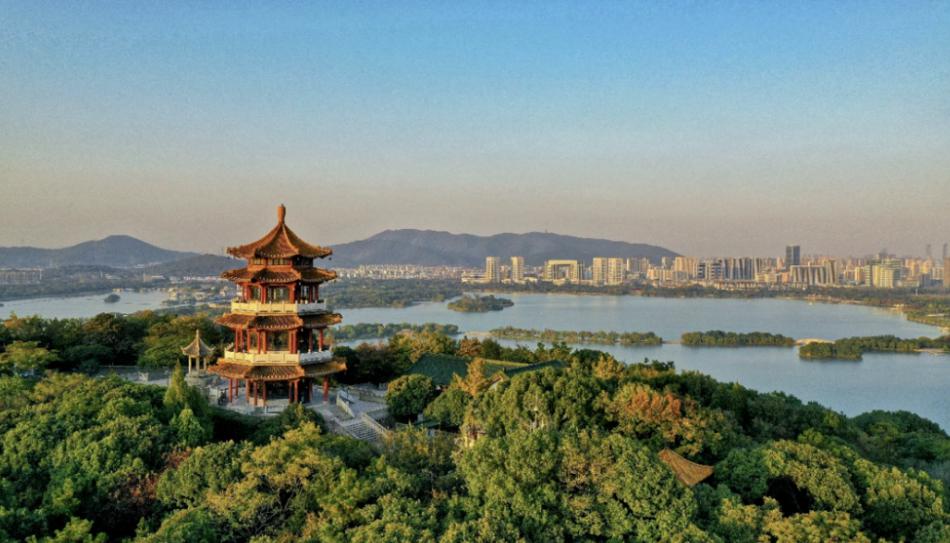 鼋头渚:人间仙境的三大必游景点 太湖之滨,有一处人间仙境,那就是令人