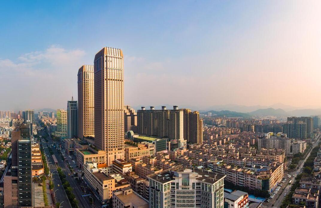 中山市:一个充满魅力的城市 中山市,广东省内最奇特的地级市,以其独特