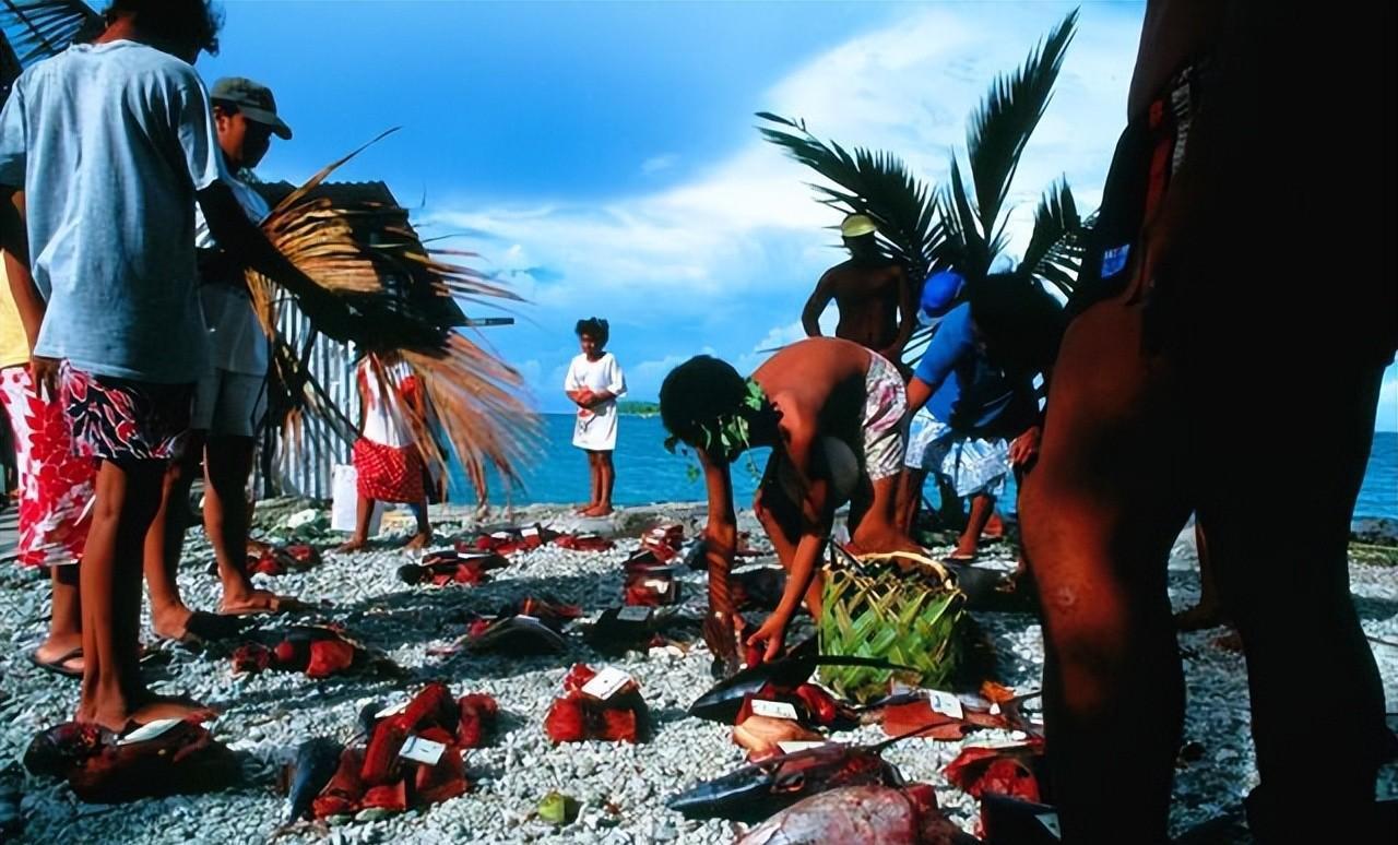 托克劳是一个位于南太平洋的小岛,拥有丰富的渔业和旅游资源